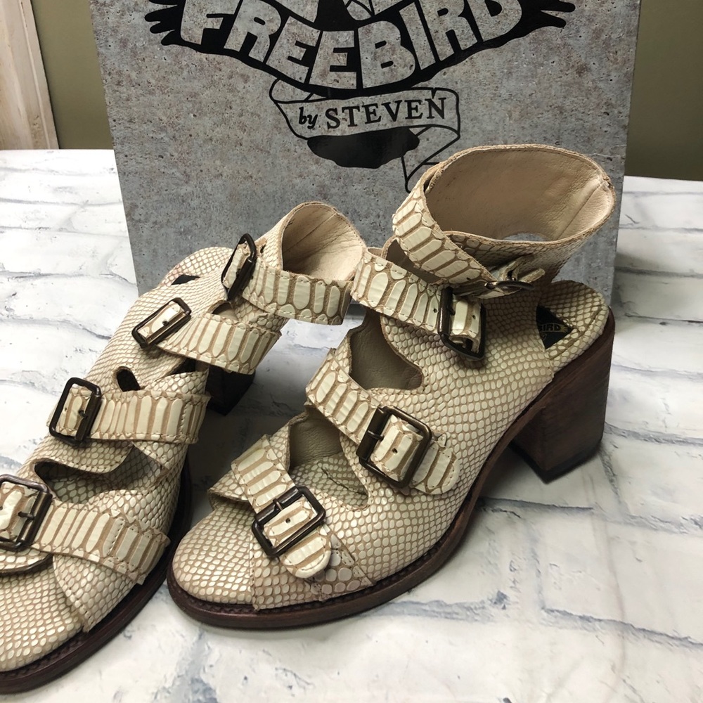 Freebird quail size 9 like new